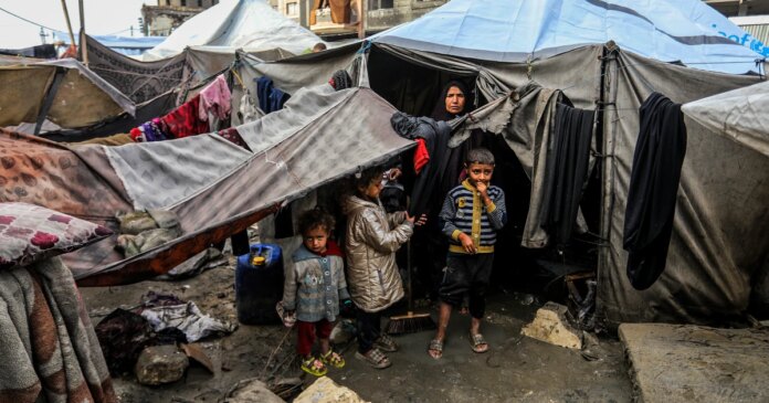 Israel welcomes U.N. vote, Hamas rejects resolution