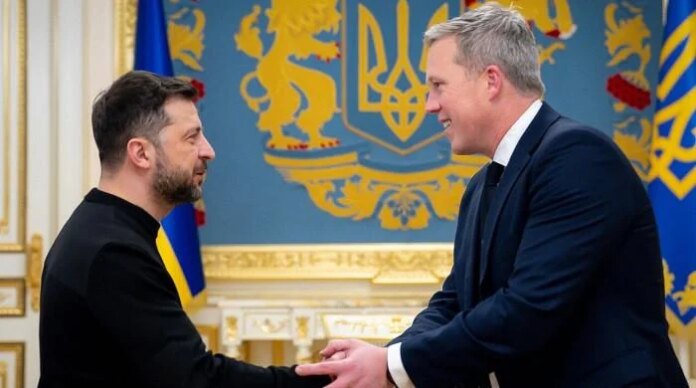 Western powers demand revisions to US plan as Ukraine deliberates