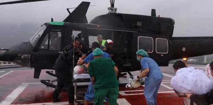 Thailand airlifts patients, rushes supplies as floods in south kill 33