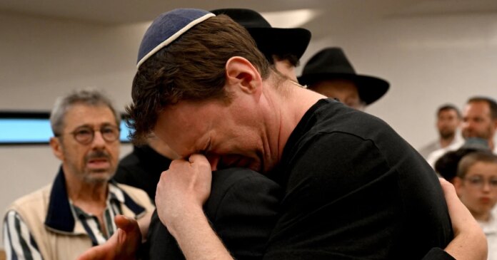 Australian authorities ignored warning signs of rising antisemitism, some Jewish leaders say