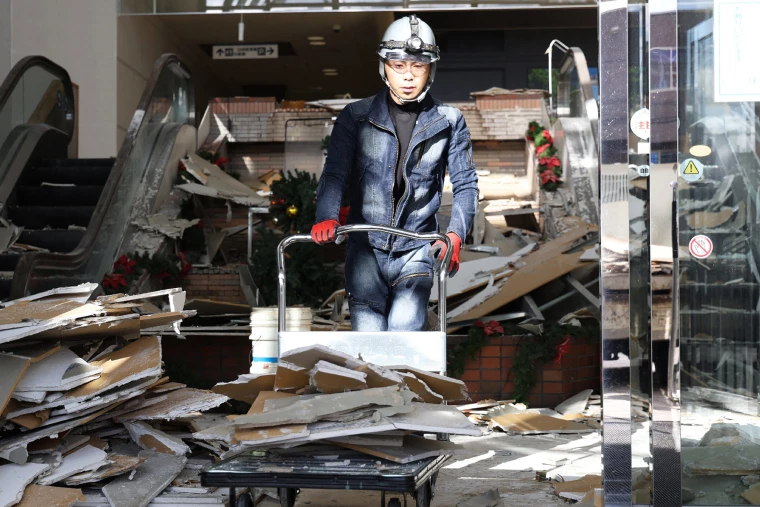 Image: TOPSHOT-JAPAN-EARTHQUAKE