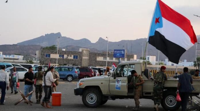 Yemen's southern separatists call for path to independence amid fighting over key region