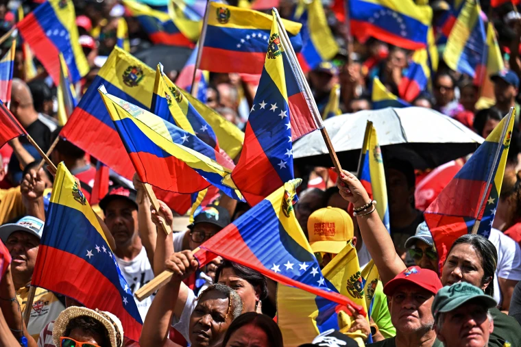 Image: Supporters of ousted Venezuela's President Nicolas Maduro
