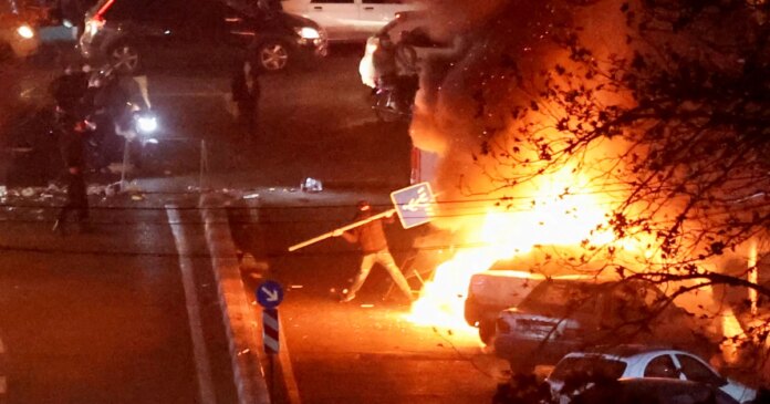 Trump imposes tariffs as Iranians make first calls to outside world since violent crackdown