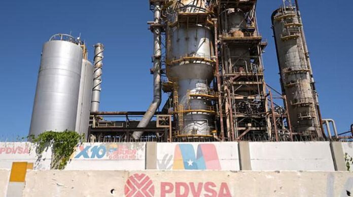 US eases oil sanctions on Venezuela after reforms