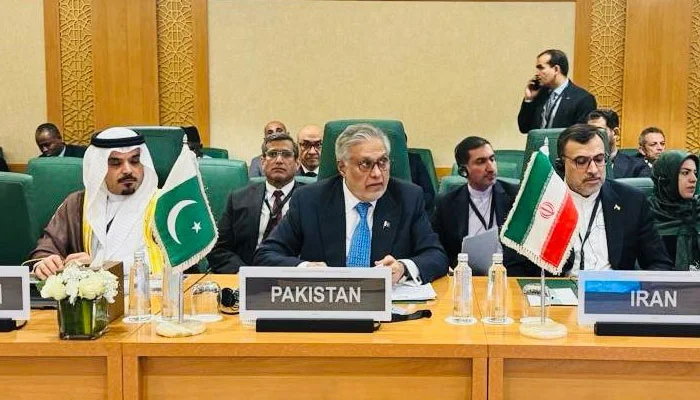 Deputy Prime Minister and Foreign Minister Ishaq Dar (centre) addressing Extraordinary Session of the OIC Council of Foreign Ministers, held on January 10, 2026 at the headquarters of the OIC General Secretariat in Jeddah, Saudi Arabia. — XForeignOfficePk