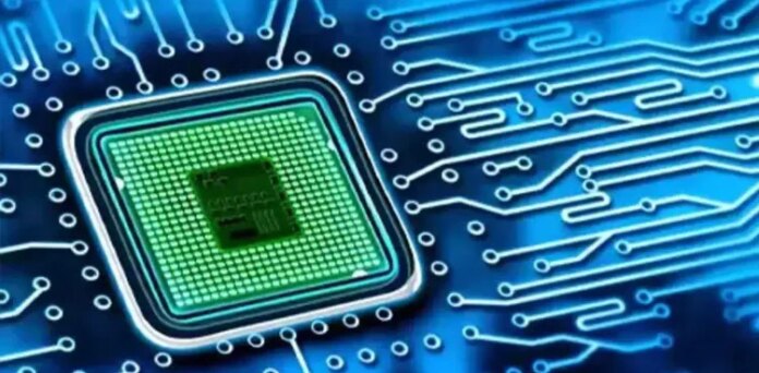 Trump imposes 25% tariff on imports of some AI chips