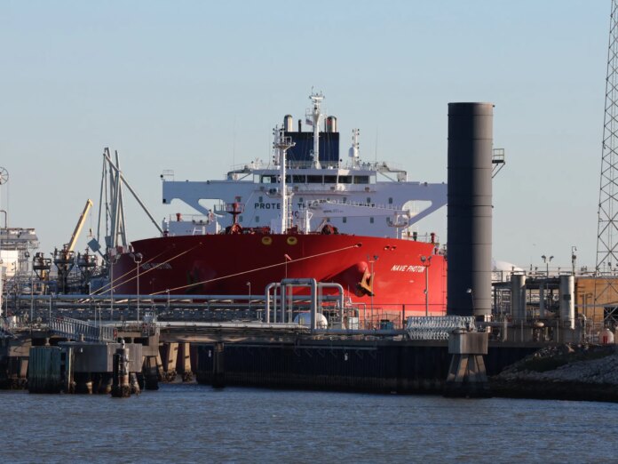 Venezuela’s interim president’s oil law reform to break with Chavez model | Oil and Gas News