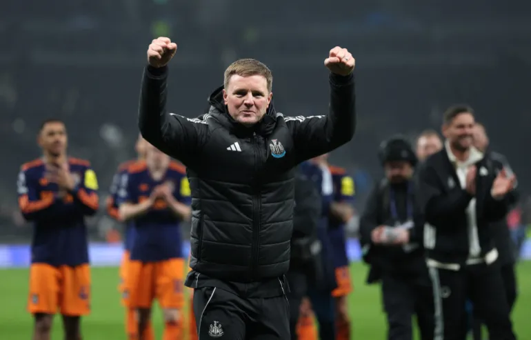 Soccer Football - Premier League - Tottenham Hotspur v Newcastle United - Tottenham Hotspur Stadium, London, Britain - February 10, 2026 Newcastle United manager Eddie Howe celebrates after the match Action Images via Reuters/Paul Childs EDITORIAL USE ONLY. NO USE WITH UNAUTHORIZED AUDIO, VIDEO, DATA, FIXTURE LISTS, CLUB/LEAGUE LOGOS OR 'LIVE' SERVICES. ONLINE IN-MATCH USE LIMITED TO 120 IMAGES, NO VIDEO EMULATION. NO USE IN BETTING, GAMES OR SINGLE CLUB/LEAGUE/PLAYER PUBLICATIONS. PLEASE CONTACT YOUR ACCOUNT REPRESENTATIVE FOR FURTHER DETAILS..