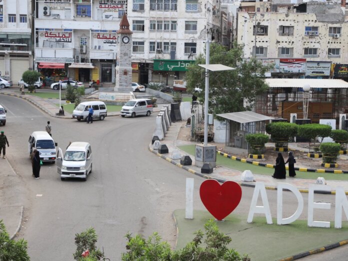 Hope flickers as lights return to war-scarred Aden | Conflict