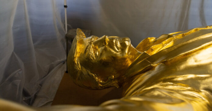 Trump’s Relentless Self-Promotion Fosters an American Cult of Personality