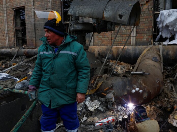 Ukraine pulls plug on Russian Starlink, beefs up drone defence | Russia-Ukraine war News