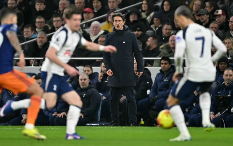 Tottenham Hotspur's Danish head coach Thomas Frank reacts during the English Premier League football match between Tottenham Hotspur and Newcastle United at the Tottenham Hotspur Stadium in London, on February 10, 2026. (Photo by Glyn KIRK / AFP) / RESTRICTED TO EDITORIAL USE. NO USE WITH UNAUTHORIZED AUDIO, VIDEO, DATA, FIXTURE LISTS, CLUB/LEAGUE LOGOS OR 'LIVE' SERVICES. ONLINE IN-MATCH USE LIMITED TO 120 IMAGES. AN ADDITIONAL 40 IMAGES MAY BE USED IN EXTRA TIME. NO VIDEO EMULATION. SOCIAL MEDIA IN-MATCH USE LIMITED TO 120 IMAGES. AN ADDITIONAL 40 IMAGES MAY BE USED IN EXTRA TIME. NO USE IN BETTING PUBLICATIONS, GAMES OR SINGLE CLUB/LEAGUE/PLAYER PUBLICATIONS. /