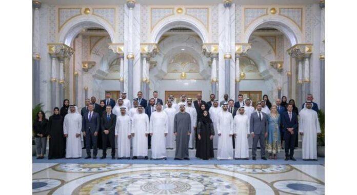 Theyab bin Mohamed bin Zayed meets with Etihad Rail employees, reviews company’s latest projects, future plans