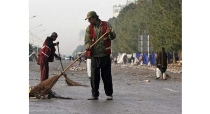 SPAL intensifies cleanliness drive at Lahore Railway Station, adjoining areas