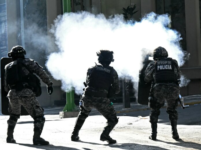 Explosions heard as mining groups stage antigovernment protest in Bolivia | Protests News