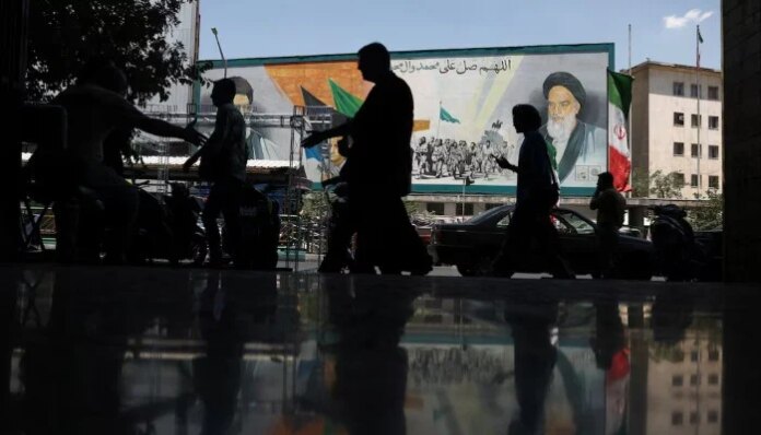 US, Iran agree to halt war, reopen Hormuz