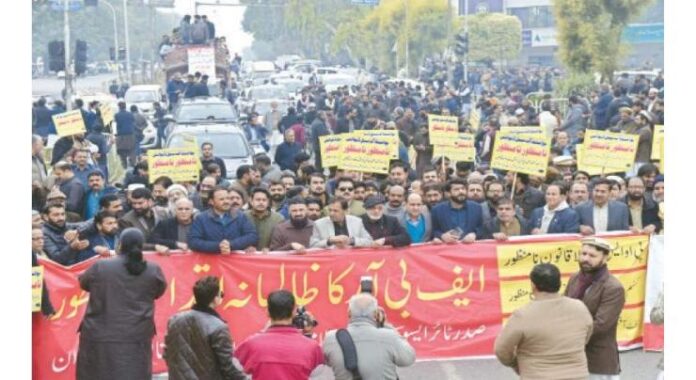 Traders suspend protest after Police promise action on burglary cases