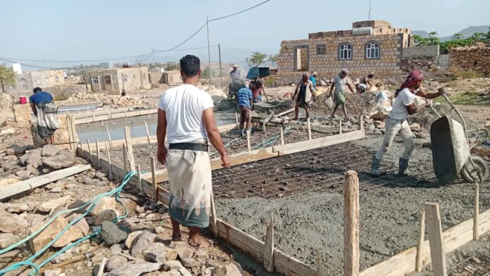 Yemen’s crumbling roads mean an arduous quest for water for Taiz villagers | Humanitarian Crises