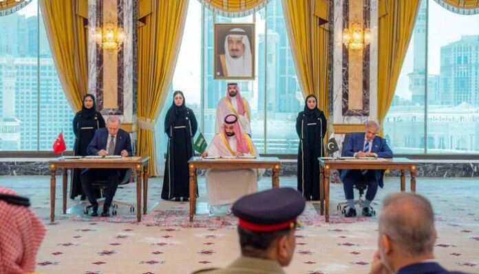 Turkiye-Pakistan-Saudi Arabia defence pact same as Nato's Article 5: FM Fidan