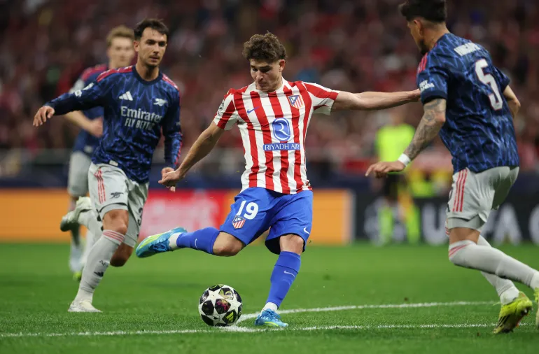 Alvarez shoots against Arsenal in the UEFA Champions League semifinals