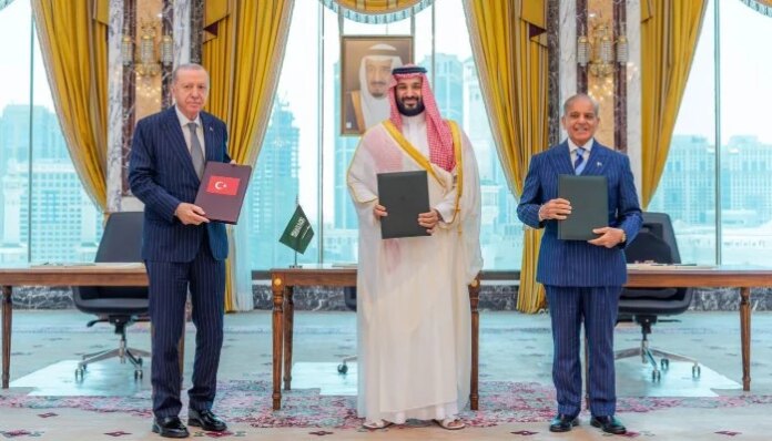 Iran says Pakistan-Turkiye-Saudi deal shows 'change in perception' towards US