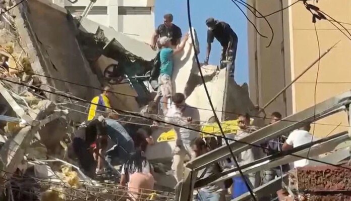 At least 77 killed after powerful earthquake hits western Colombia