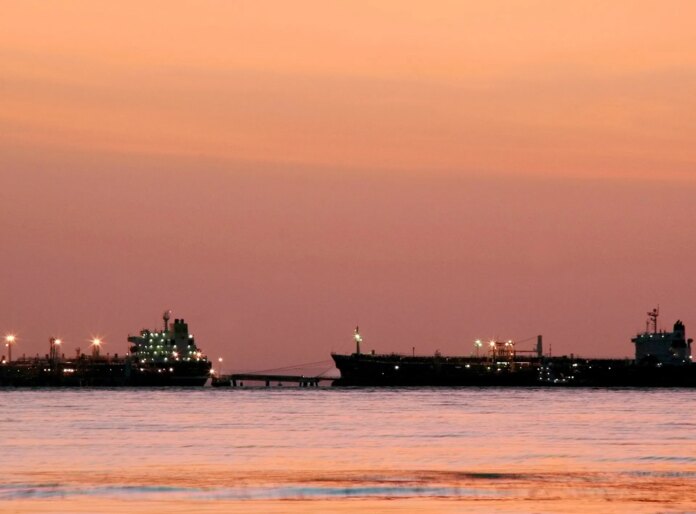 US nears deal to secure stake in Venezuelan oil fields, insiders say | Donald Trump News