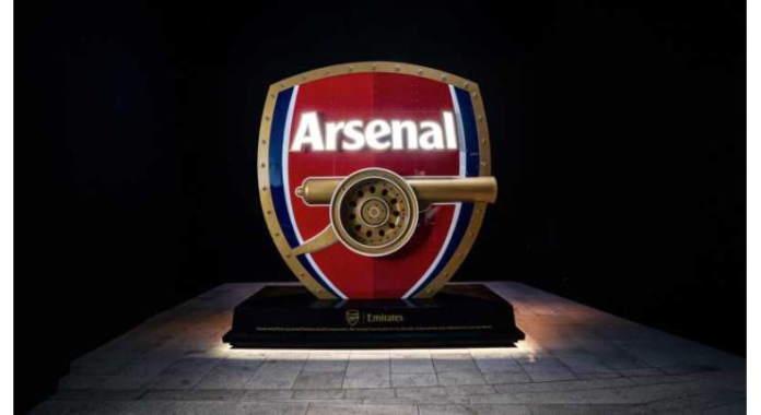 Emirates crafts iconic Arsenal emblem from A380 & Boeing 777 parts