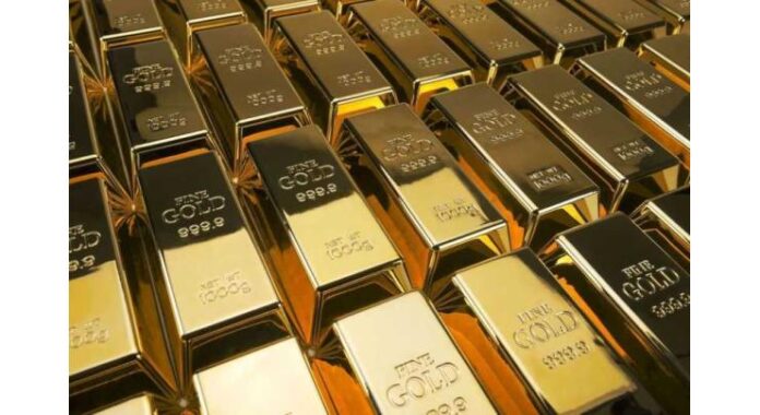 Gold edges higher on Monday