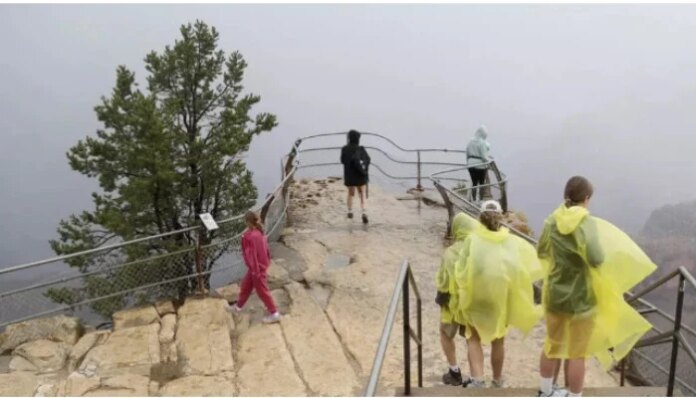 Two dead and around 15 missing after flash floods hit Grand Canyon