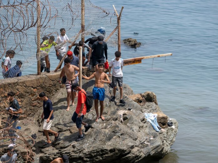 Spain’s spy agency warned of mass crossings into Ceuta before border crisis | Humanitarian Crises News