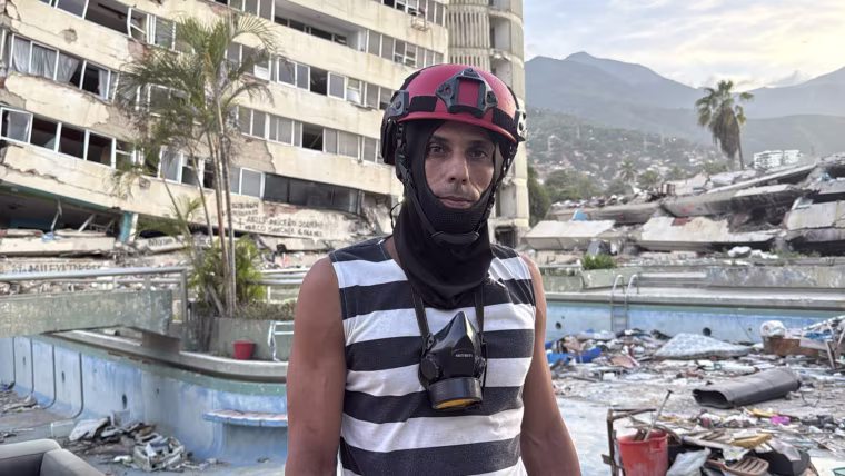 Marcel Hernández stayed behind to help neighbors pull their loved ones from the rubble after he recovered the remains of his cousin and his family.