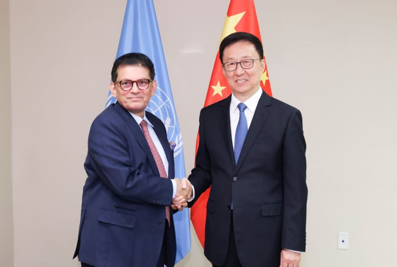 Chinese Vice President Han Zheng meets with UN General Assembly (UNGA) President Khalilur Rahman on the sidelines of the 81st UNGA session in New York, Sept. 25, 2026. PHOTO: XINHUA