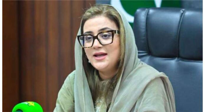 Uzma Bukhari Shares Video of Sohail Afridi Sitting in Police Vehicle